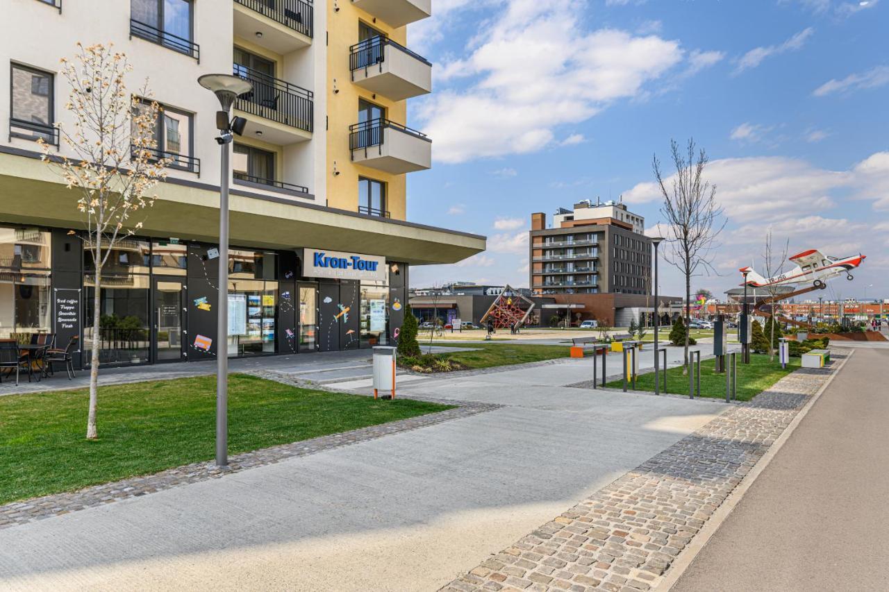 Promenada Studios Brașov Exterior foto